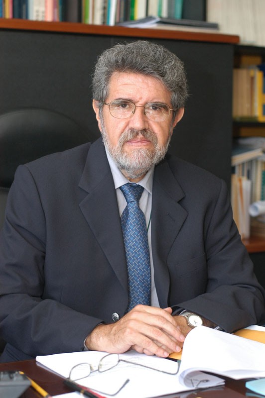 Efraín Gonzales de Olarte
